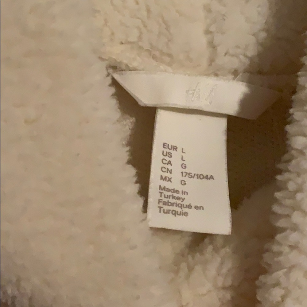 Cream sweater - Picture 2 of 3